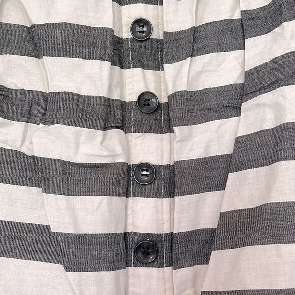 NWOT Charlotte Russe Flare skirt with Belt and Pockets - Picture 3 of 12